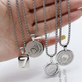 项链;耳环;耳钉