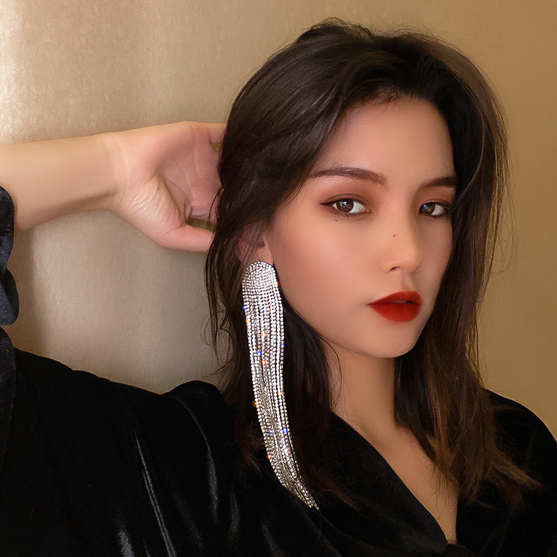 34g Weight Artificial Gemstones Inlay Material Earrings Classification Housewarming, Anniversary, Business, Wedding, Travel, Birthday, Festival Occasion Alloy Material Tassel Pattern Women'S Gender Diamond Design Fashion Style Silver Color Fashion Tassel Diamond Alloy Artificial Gemstones Earrings 5