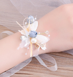 Small blue wrist flower