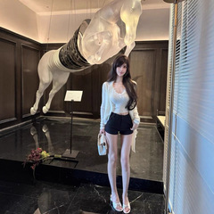 M900挂脖上衣吊带背心女2025新款外穿夏无袖辣妹穿搭薄款露背短款