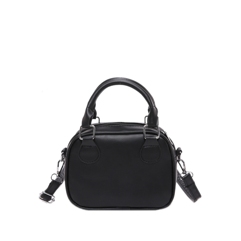 Otoño y invierno retro bolsas de bolos de mano tendencia 2024 nueva sensación extranjera Meilade bolsas de mujer de diseño simple bolso de mochila