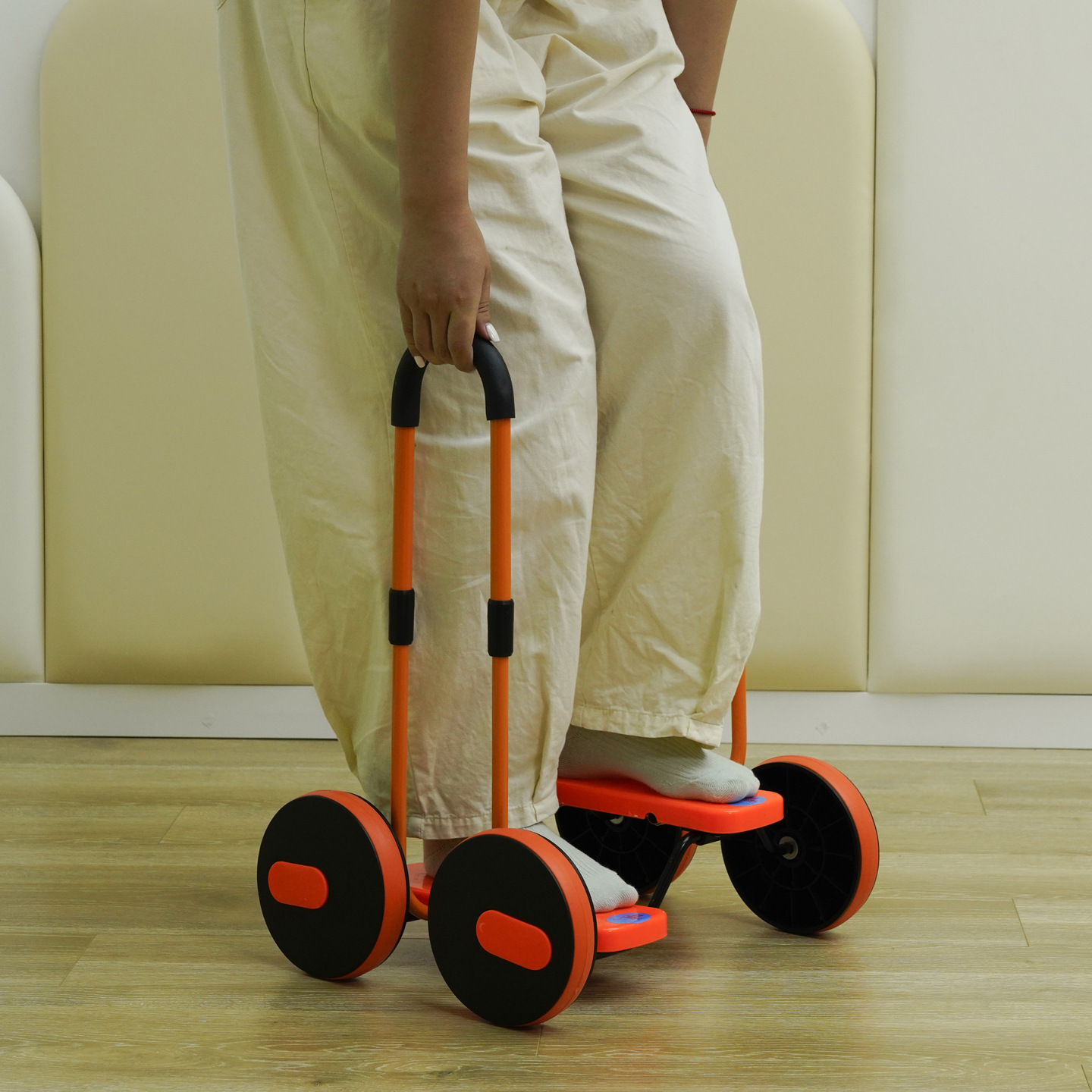 silencioso cuatro ruedas pedal niño equipo de entrenamiento sensorial coche de juguete interior al aire libre bebé pisar coche de equilibrio para niños