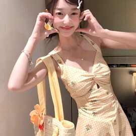 泰国复古格子碎花中长裙法式吊带裙连体泳衣女保守学生小胸平角裤