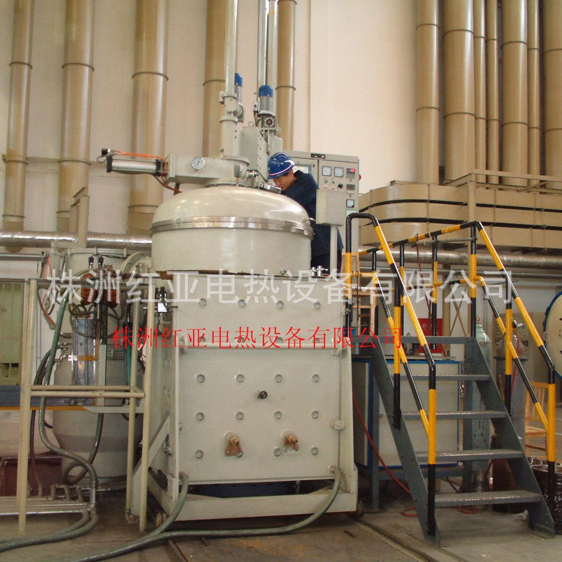 供应粉末硬合金真空感应熔炼炉 100kg真空熔炼炉