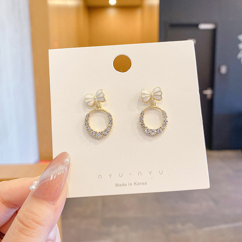 Pendientes de aleación moda coreana, estilo lujo ligero, ideales para puestos callejeros, mercado nocturno y ventas en vivo, al por mayor