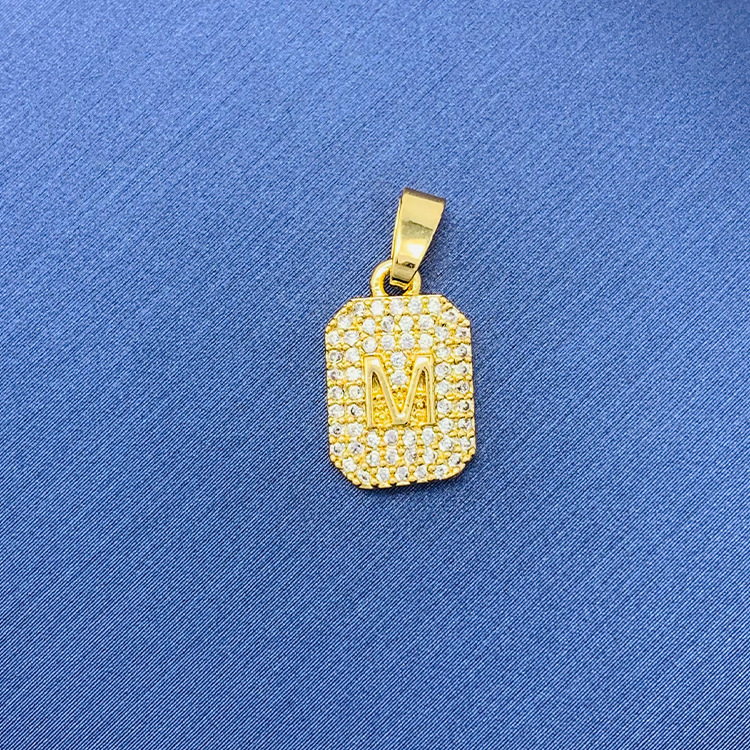 百種類のペンダントは心のままにファッションの経典を配合します。カップルの美しいペンダントは親友のアクセサリーを送ります。