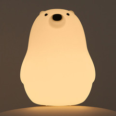 新製品工場出荷品、小さな白いクマのランプ、柔らかいシリコン製のかわいい雰囲気ランプ、充電式暖かい光、睡眠と夜間の目覚め用のタイマー付きナイトランプ