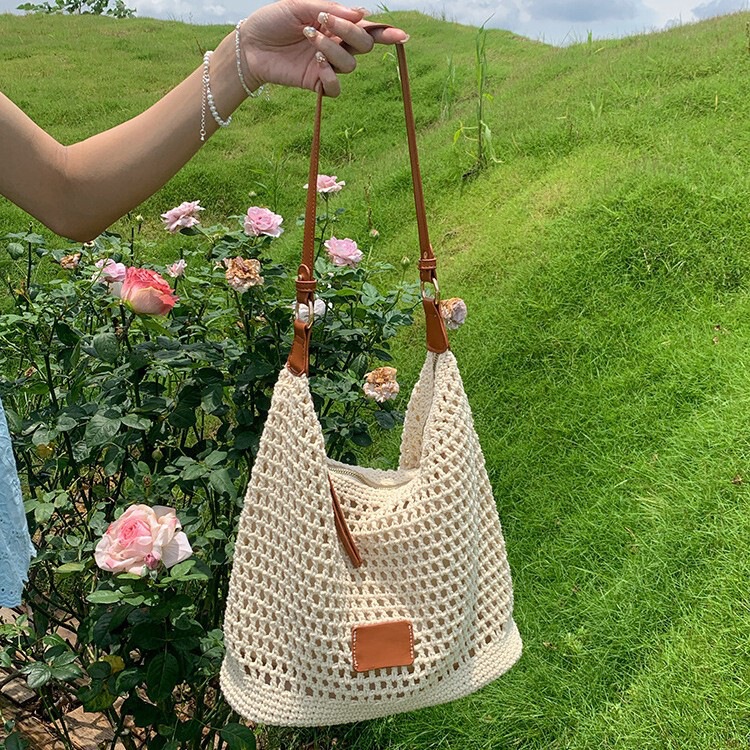 Woven Cut Out Bag for Women 2025 New Summer Seaside Vacation Travel Tote Bag Beach Bag Single Shoulder Armpit Bag