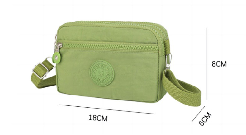 Women's Medium Nylon Solid Color Basic Classic Style Zipper Crossbody Bag display picture 8