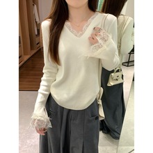 小众喇叭袖V领蕾丝上衣女打底衫秋冬韩版百搭设计感内搭针织毛衣