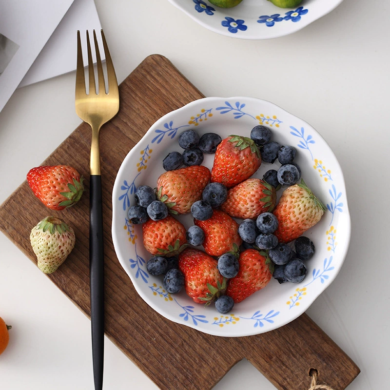 "Children's Korean INS ceramic tableware flower -shaped bowl creative rice bowl breakfast bowl salad bowl home fruit bowl noodle bowl" -> Russian
