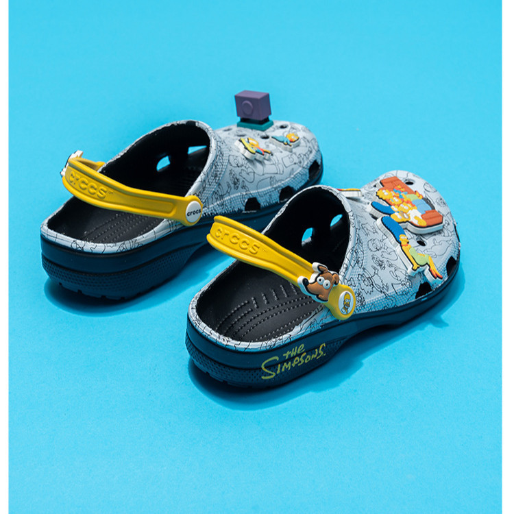 Kajia's New Cross Clogs for Men and Women, the Simpsons Hamburger Shoes, Beach Sandals 211107