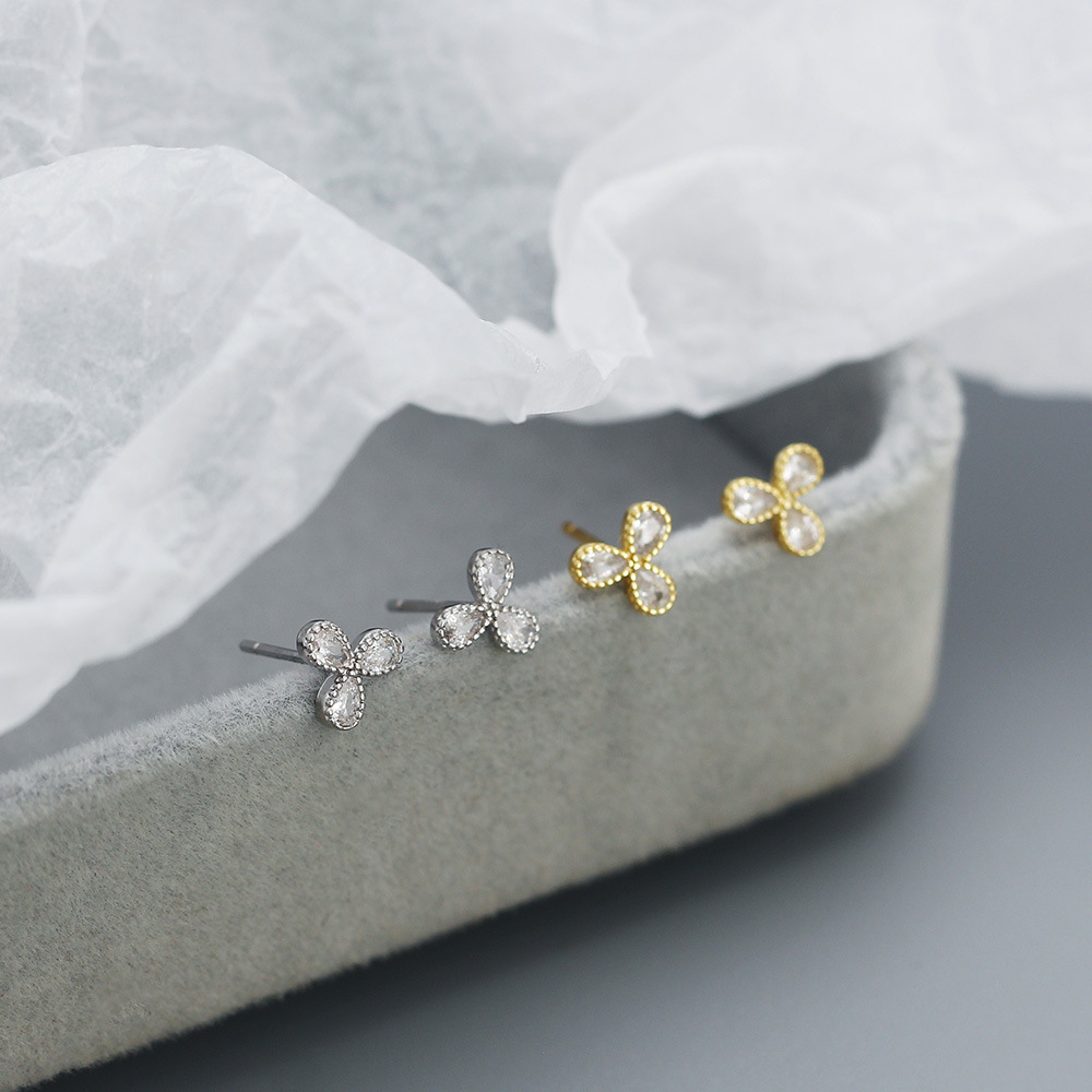 Fashion Shamrock Sterling Silver Inlay Zircon Ear Studs 1 Pair