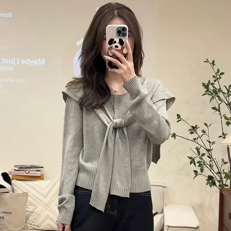 一整套入秋穿搭设计感时尚披肩针织上衣女直筒显瘦九分牛仔裤套装|undefined