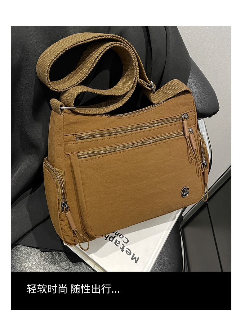 New travel bags: Fashionable crossbody bag for women, nylon large-capacity travel single-shoulder bag for women to work and commute undefined