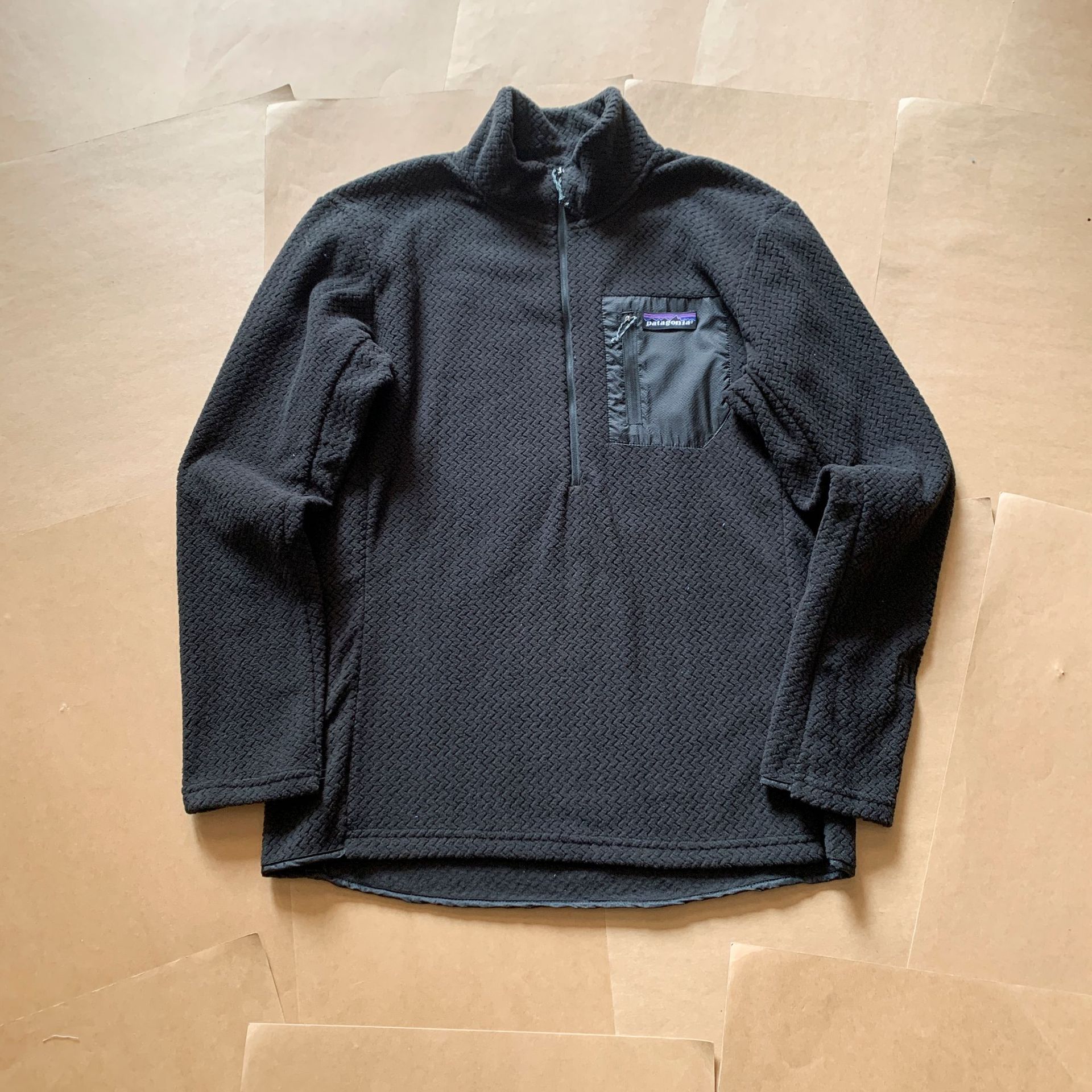 black / S