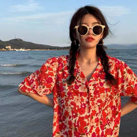 复古红色短袖衬衫女夏季2024年新款显瘦宽松休闲百搭衬衣碎花上衣