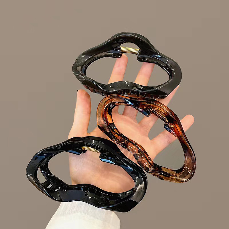 Women's Casual Simple Style Clouds Plastic Hair Claws display picture 3