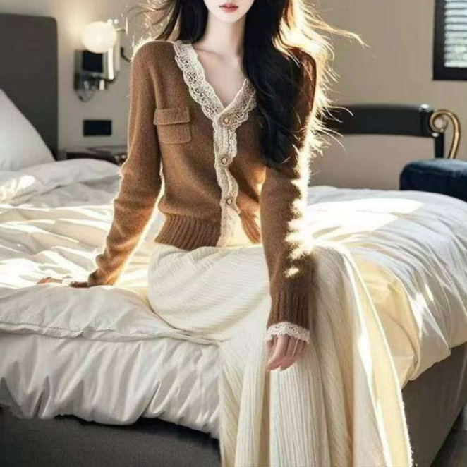 Maillard Brown Lace V-Neck Sweater Knitted Cardigan 2025 Autumn and Winter New Premium Top