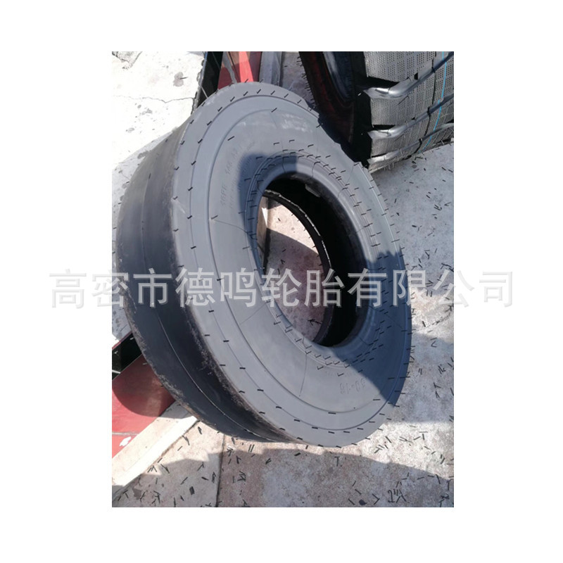 Rueda de goma rodillo liso neumático 9,5/65-15 ingeniería placa ligera neumático engrosamiento y fortalecimiento 10,0/80-16