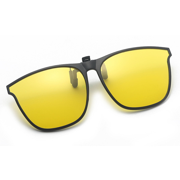 Fashionable sunglasses for traveling