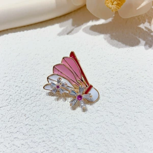Sporty style rotatable badminton enamel brooch, unisex, unique and exquisite pin, versatile suit accessory