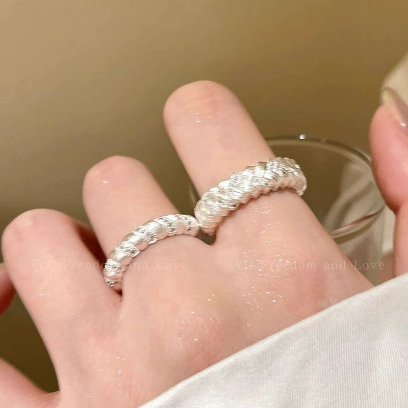 中世スタイルのジルコンプレーンリング、女性用の純銀メッキリング、ニッチ、ハイエンド、軽い贅沢、多用途、重ね付け可能な人差し指リング|undefined