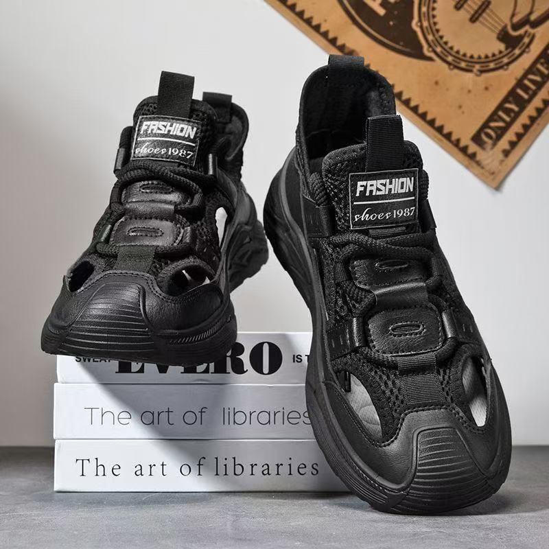 Sandalias de verano para hombres, deportes de playa y ocio, sandalias de gran tamaño, sandalias de cueva de río arriba, zapatos de hombre de comercio exterior Baotou al aire libre