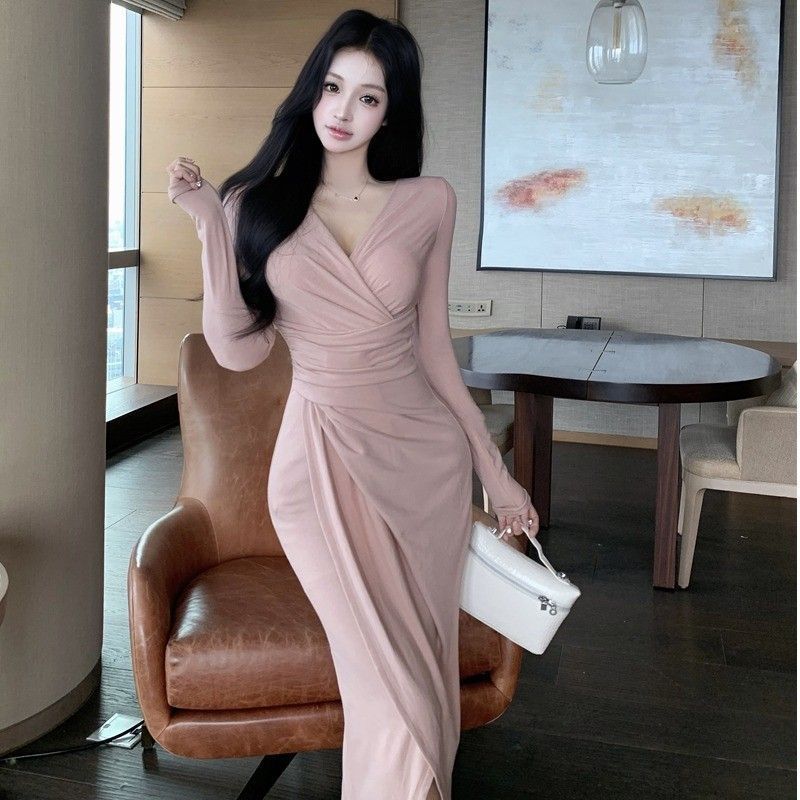 가을 주름 슬림핏 중간 길이 허리 밴딩 스커트가 있는 여성용 로얄 자매 스타일 크로스 브이넥 긴팔 드레스