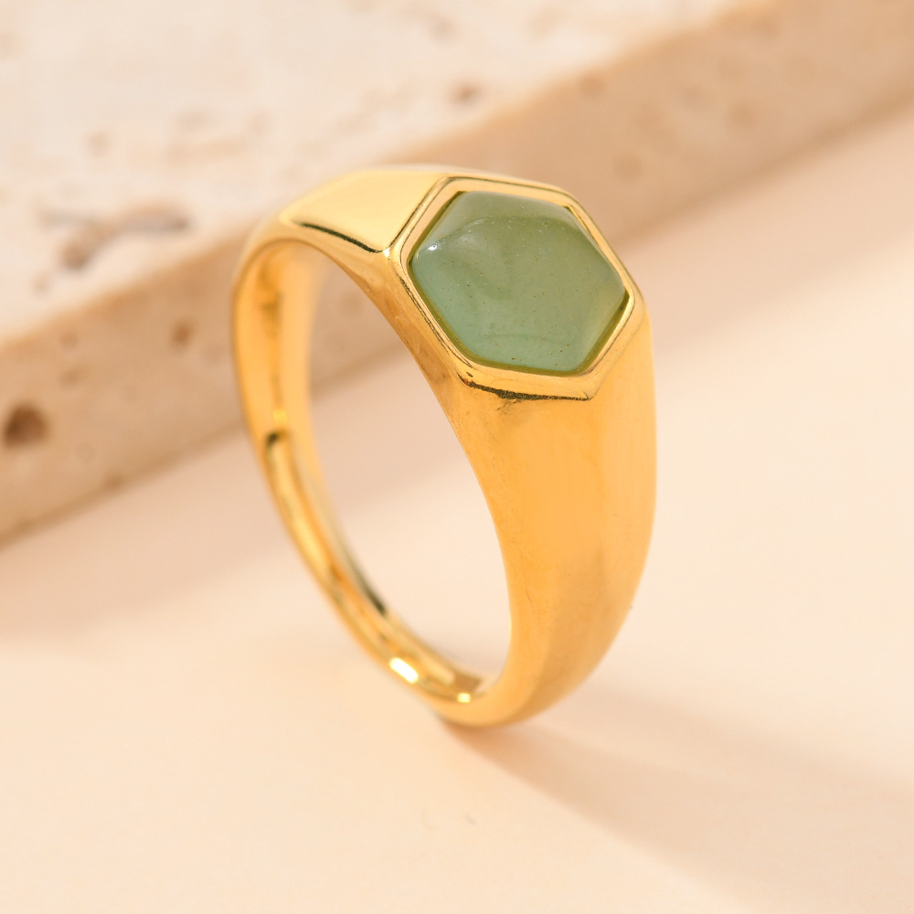 Joyas de acero inoxidable de estilo europeo y americano transfronterizo lujo ligero viento fundido hexágono piedra natural gemas anillo de titanio al por mayor
