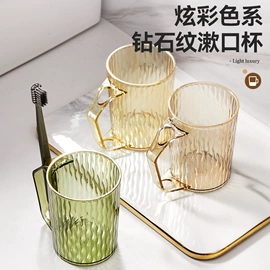 保鲜盒、饭盒;勺、调羹;碗