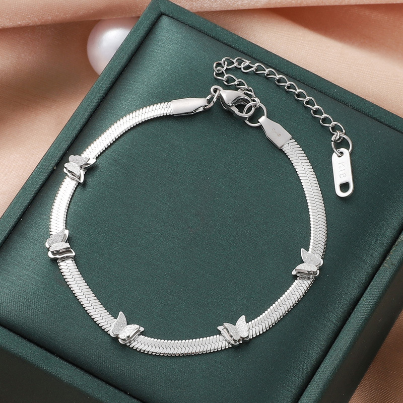 Europa y los Estados Unidos acero de titanio transfronterizo no se desvanece pulsera mariposa cadena de hueso de serpiente diseño ligero de lujo de alta gama joyas de mano de lujo image 6