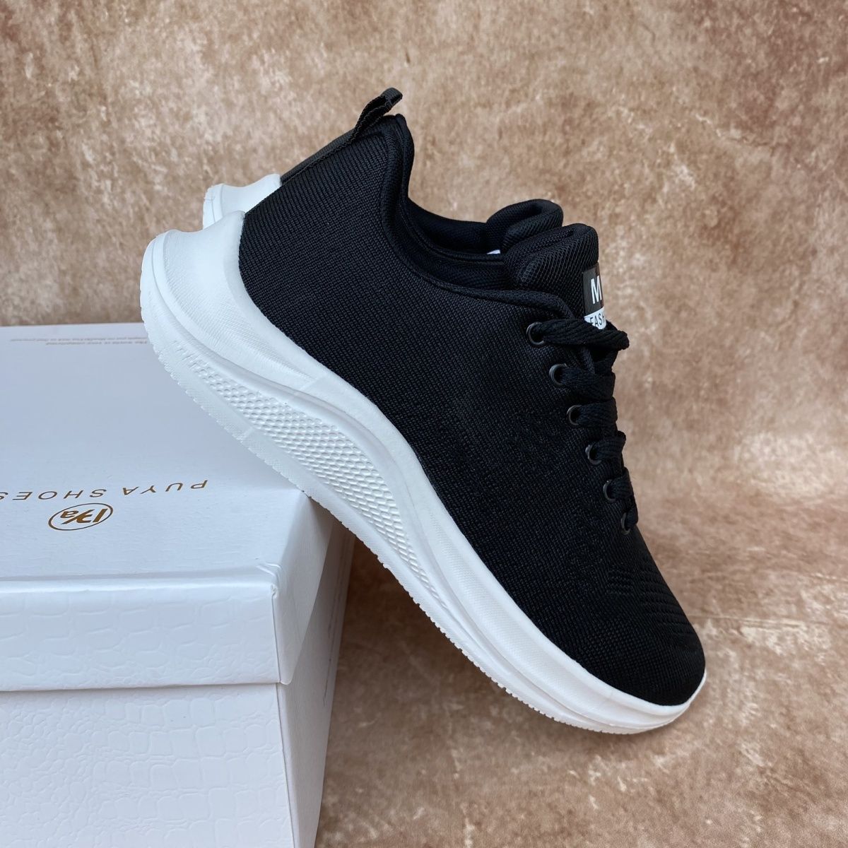ShoeVault Scarpe da corsa casual versatili leggere da uomo in mesh antiscivolo traspiranti resistenti all'usura, fonte di vendita diretta_voghion.com