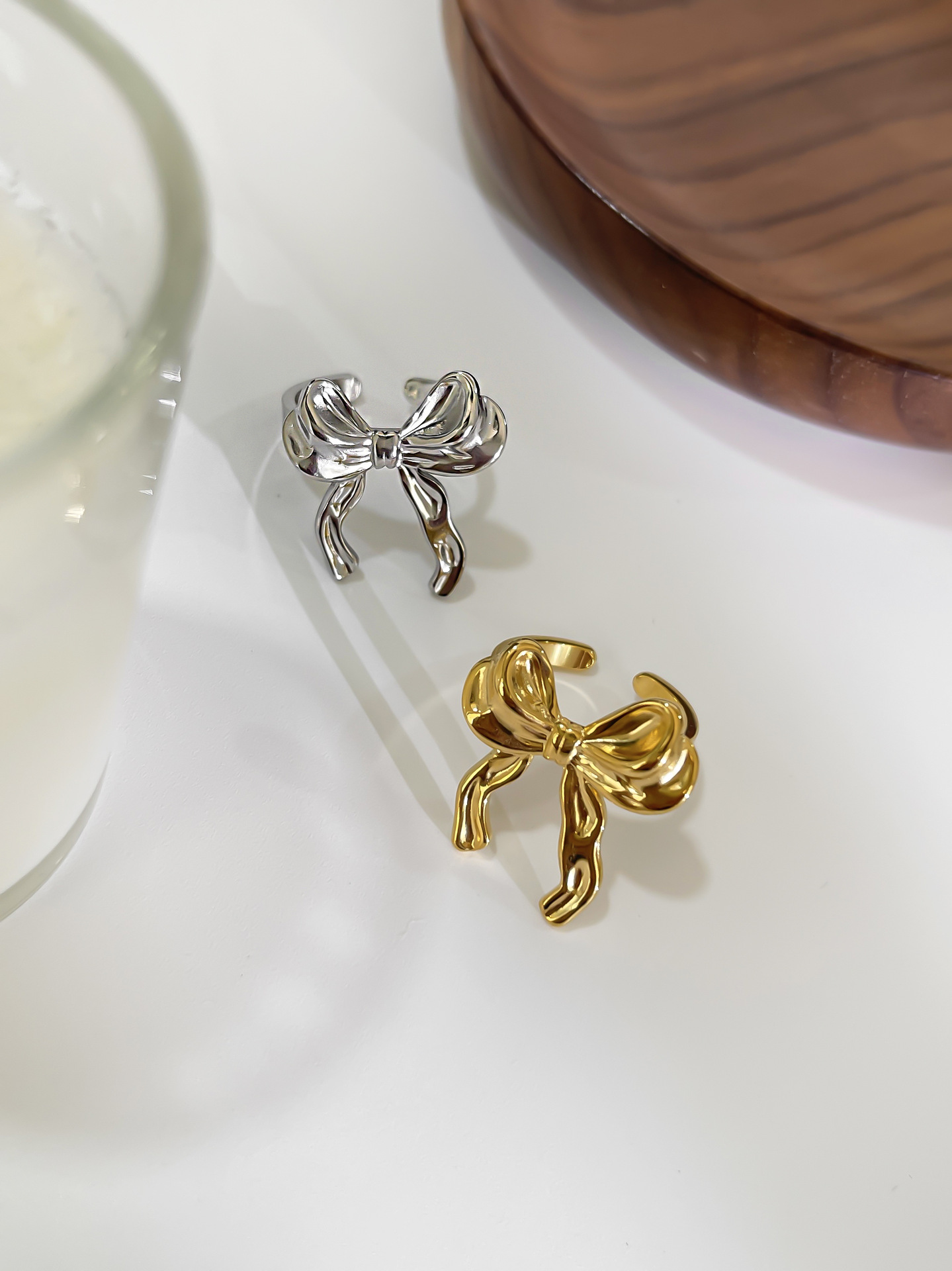 7g Weight 0.03µm-0.05µm Gold Plating Thickness PVD Coated Gold Plating Process Real Gold Plated Plating Material Jewelry Set Classification 1 Piece, 1 Pair Quantity Date, Tea Party Occasion 304 Stainless Steel Material Bow Knot Pattern Unisex Gender Vintage Style, Simple Style Style Waterproof Non Tarnish, Surgical Steel, Plating, Bowknot Craft PVD Coated Real Gold Plated Bow Knot 304 Stainless Steel Vintage Style Simple Style Waterproof Non Tarnish Surgical Steel Plating Jewelry Set 7