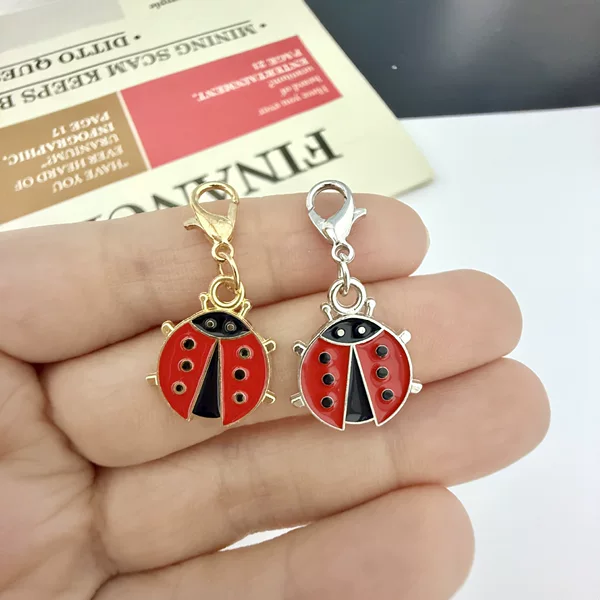 Cross-Border Popular Item: Seven-Star Ladybug Keychain Pendant with Lobster Clasp, Bag Charm, Party Gift, Wholesale in Stock