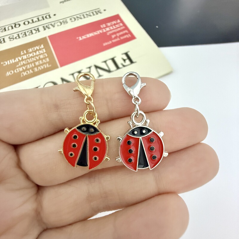 Cross-Border Popular Item: Seven-Star Ladybug Keychain Pendant with Lobster Clasp, Bag Charm, Party Gift, Wholesale in Stock