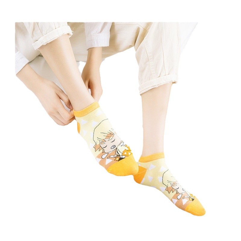 Calcetines de anime japoneses estilo padre-hijo, calcetines cortos de moda para otoño e invierno, calcetines casuales de algodón al por mayor del fabricante. image 7