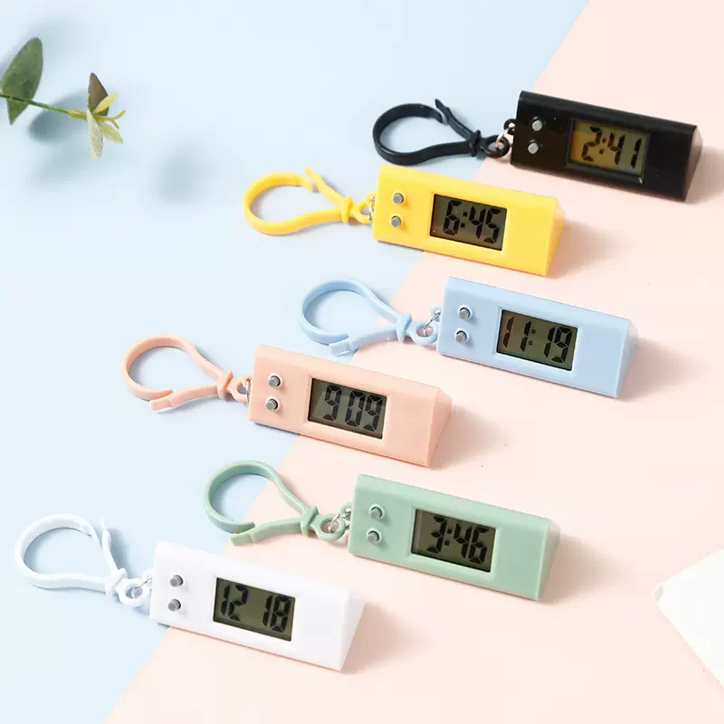 学生长三角形背包钥匙扣电子表男女礼品挂表电子表背包挂表电子表