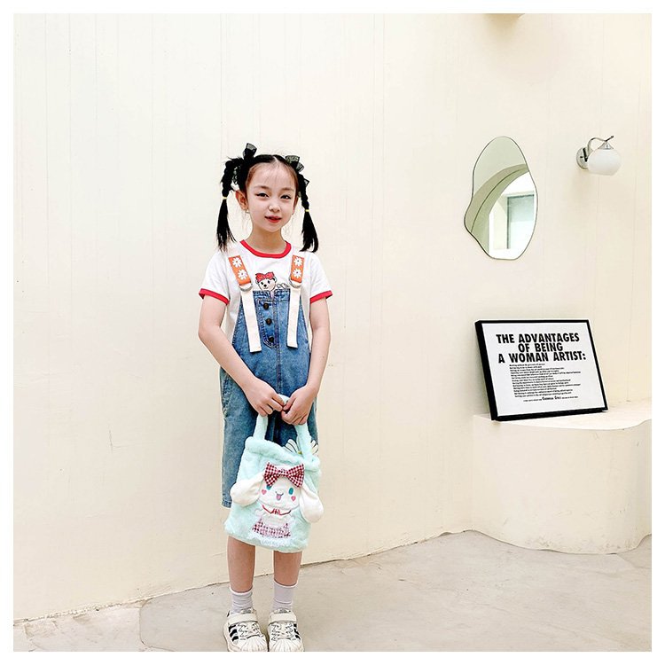 Trendy children's plush bags are in fashion and popularity. Winter children's plush bucket bags, handbags, cartoon little animals, girls' street style undefined