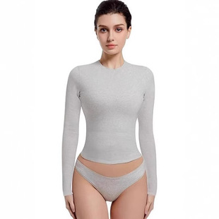 �W��Ů�b�����L�����Qt��ɼ���ţ�̽z�A�I�����Ů�ȴ�W���L