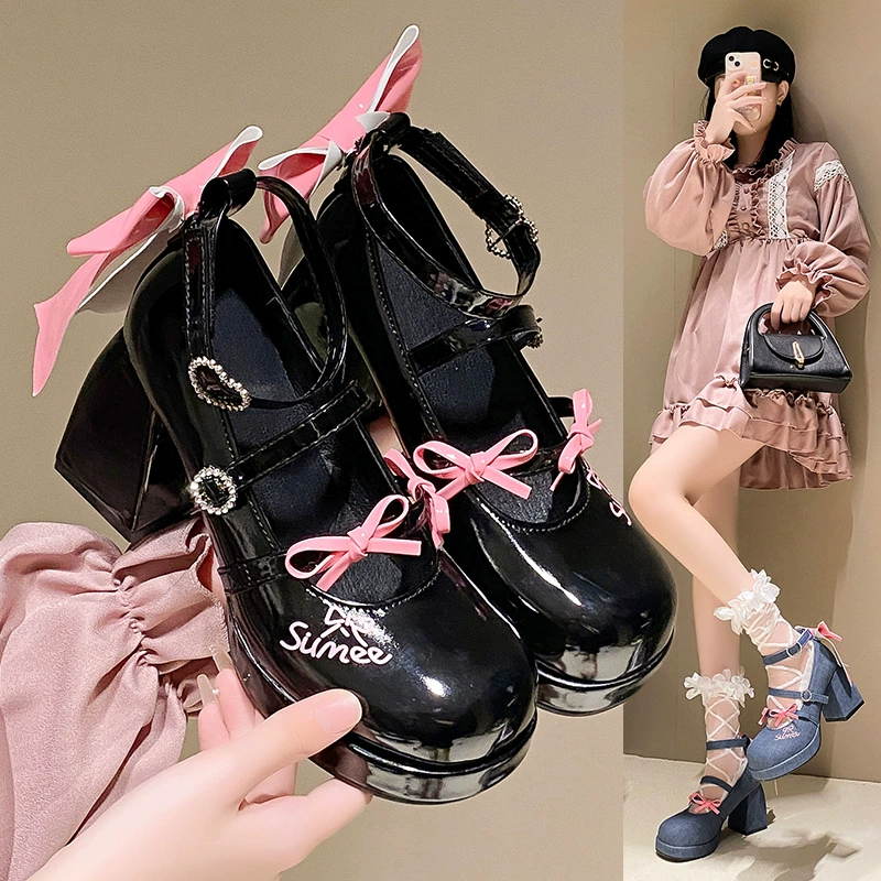 Маленькие кожаные туфли с бантами, милые туфли Мэри Джейн, новый стиль 2025, женские сладкие туфли с кружевными краями, на толстом каблуке с пряжкой.