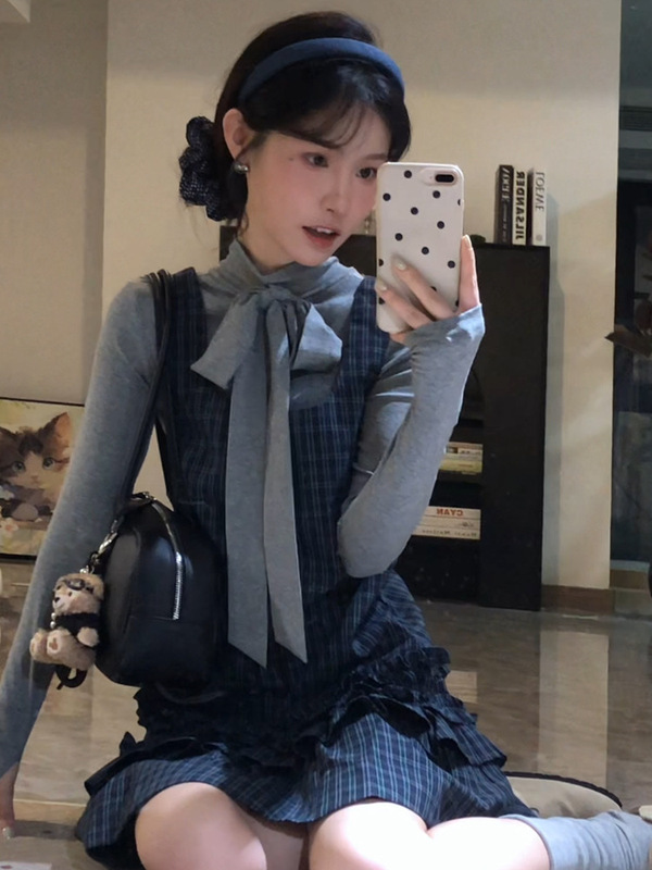 早秋穿搭一整套2025韩系富家千金赫本风御姐减龄绝美连衣裙子套装|undefined