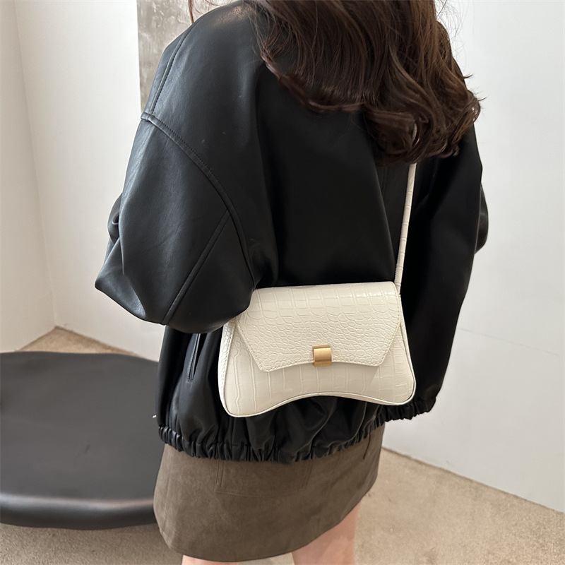 Bolsos debajo de las axilas para mujeres 2024 nueva moda bolsos de viaje de moda universal bolsos de hombro de alto nivel bolsos de nicho