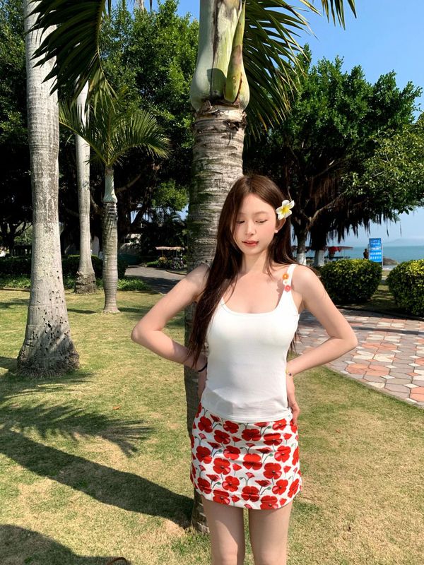 辣妹纯欲风套装小雏菊花朵吊带修身背心女夏季高腰半身短裙两件套|undefined