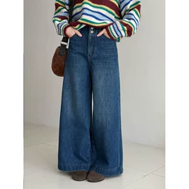 连衣裙;女式衬衫;女式针织衫