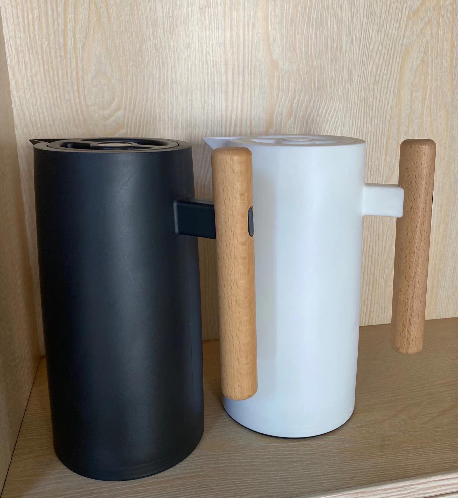 Hervidor térmico de estilo nórdico simple - Hogar y oficina, gran capacidad, carcasa de plástico, revestimiento de vidrio