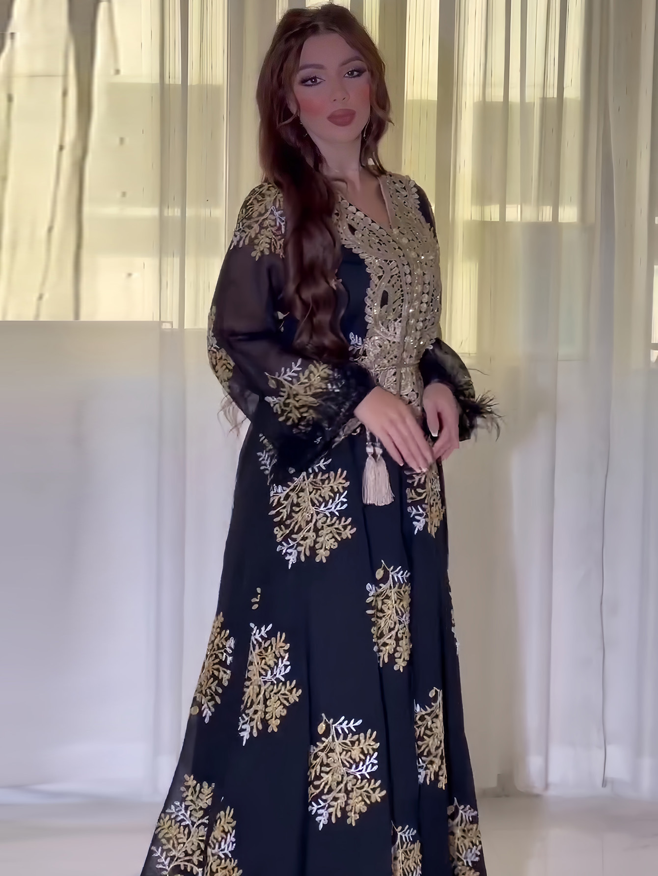 Damenbekleidung Bestickte muslimische Roben Arabische Kleidung Kleider_voghion.com