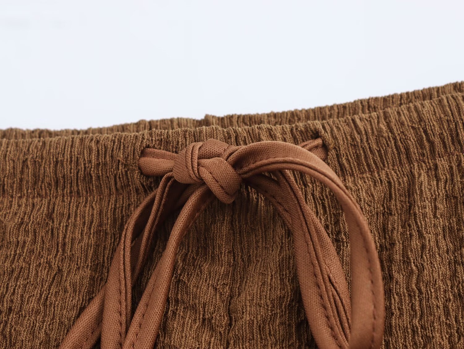 Conjunto informal de dos piezas con chaqueta, chaleco y pantalones rectos de cintura alta con textura para mujer