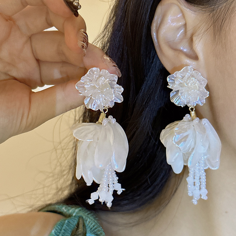 Wholesale Jewelry Ig Style Sweet U Shape Flower Alloy Beaded Plating Drop Earrings display picture 3
