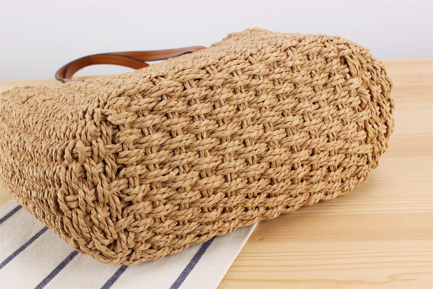 Women's Large Straw Solid Color Vintage Style Shell String Underarm Bag display picture 10